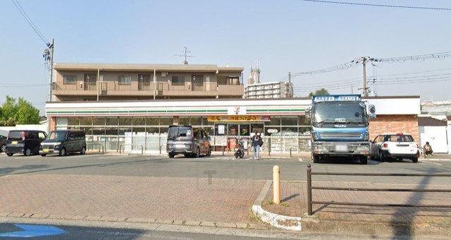 コンビニ　セブンイレブン　吹田朝日が丘店（コンビニ）まで469m
