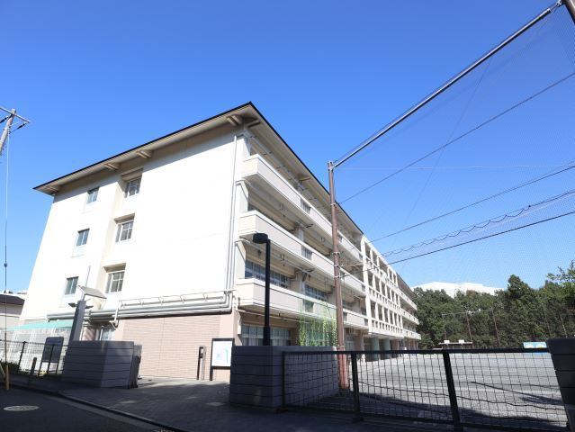 小学校　横浜市立牛久保小学校（小学校）まで766m
