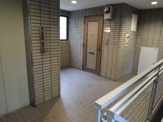 ＪＲ山手線 駒込駅 徒歩4分 5階建 築39年の外観写真