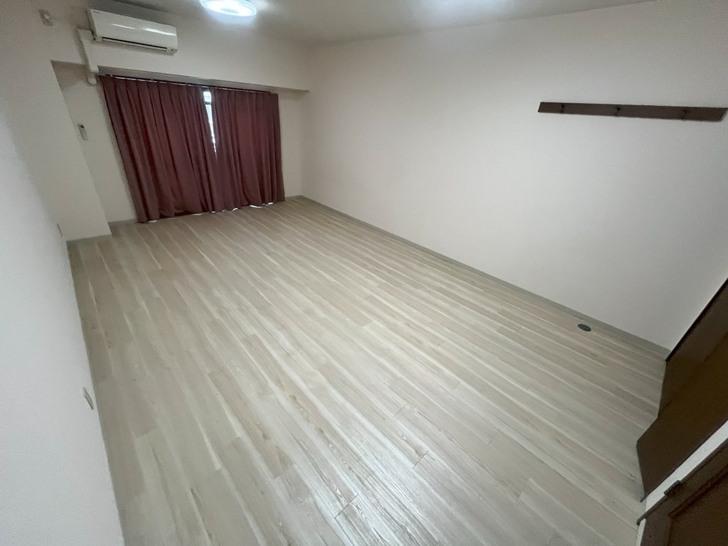 居室・リビング　こちらの御部屋は、家具が御座いません。