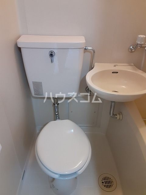 前川ビルのトイレ写真