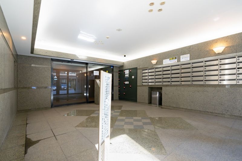 都営新宿線 森下駅 徒歩4分 9階建 築20年の外観写真