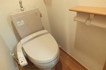 都営新宿線 森下駅 徒歩4分 9階建 築20年のトイレ写真