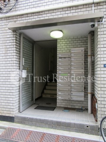 都営大江戸線 蔵前駅 徒歩2分 6階建 築54年の外観写真