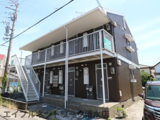 静岡鉄道静岡清水線 狐ケ崎駅 バス乗車時間：9分 最寄りバス停で下車 徒歩2分 築39年