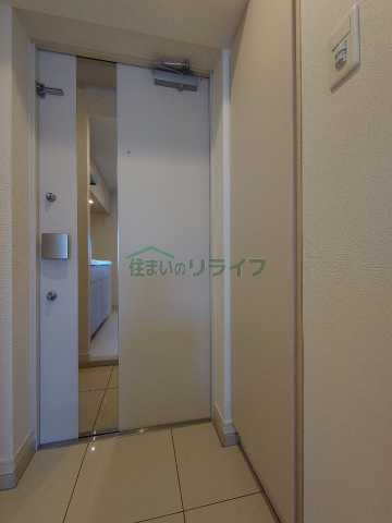 玄関　別部屋の参考写真です