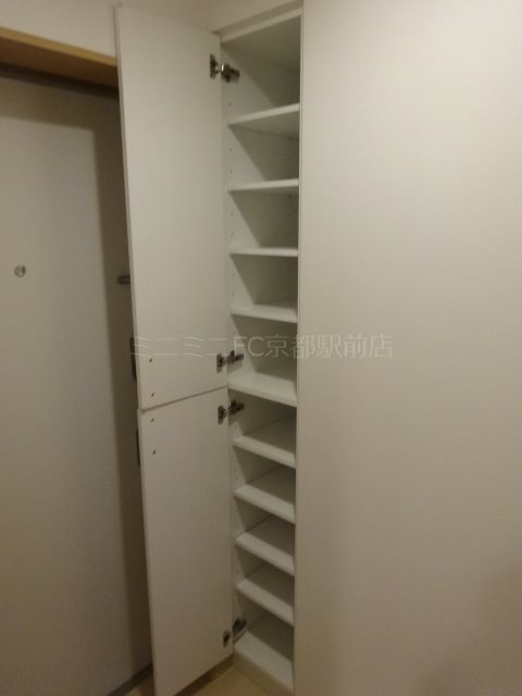 玄関　別タイプのお部屋