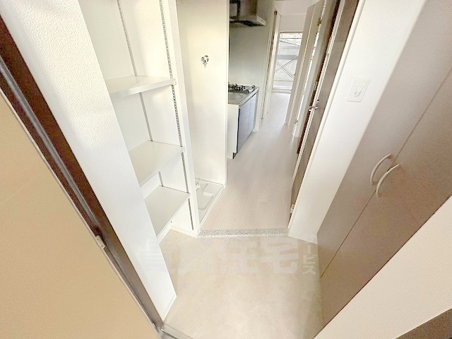 阪急宝塚線 三国駅 徒歩9分 10階建 築4年の玄関写真