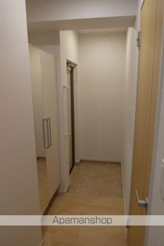 名鉄小牧線 春日井駅 徒歩22分 3階建 築8年の玄関写真