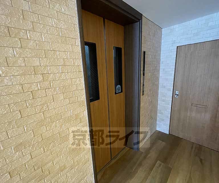 阪急京都線 京都河原町駅 徒歩8分 6階建 築40年の内装写真