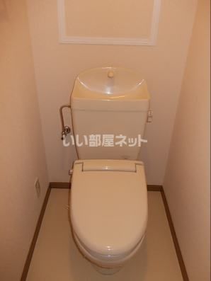 グランメゾン プラムのトイレ写真
