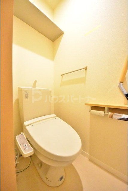 shu shu quattroのトイレ写真