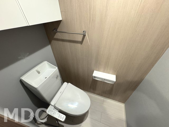 ＪＲ高徳線 佐古駅 徒歩18分 3階建 築1年のトイレ写真