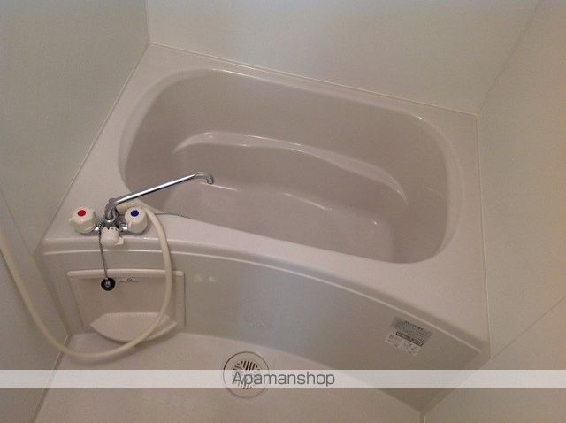 レオパレスRICHARTの風呂写真