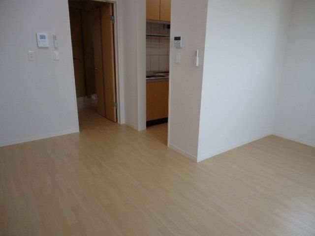 居室・リビング　※別のお部屋の写真です