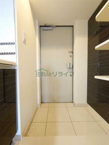 ＪＲ総武線 亀戸駅 徒歩10分 10階建 築15年の玄関写真