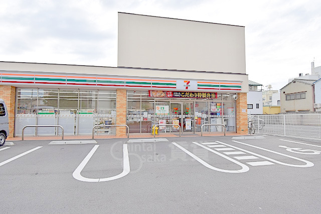 コンビニ　セブンイレブン　大阪上新庄3丁目店（コンビニ）まで107m