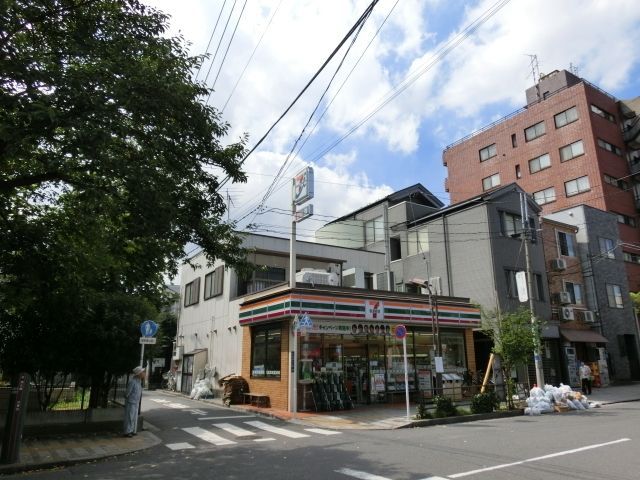 コンビニ　セブンイレブン（コンビニ）まで130m