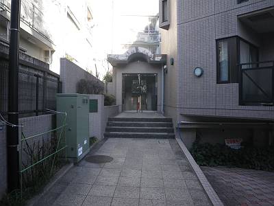 エントランス　建物の内部です