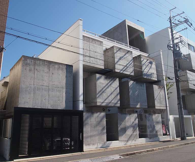 モノコモド御前A棟の外観写真