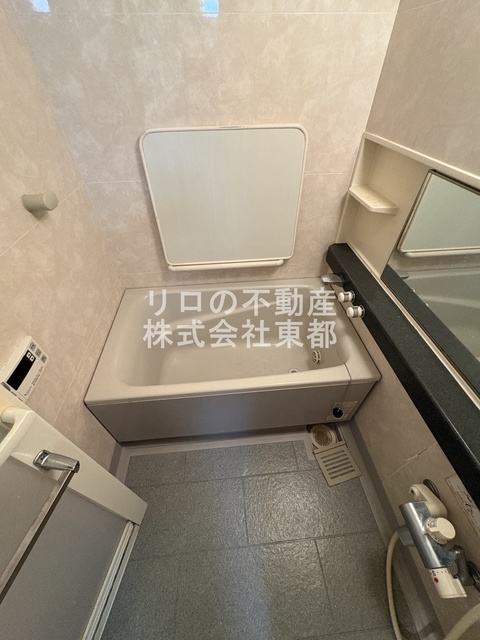バス・シャワールーム　足が伸ばせる広々バスタブでリラックス♪