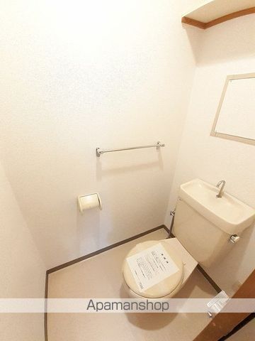 プラドールAのトイレ写真