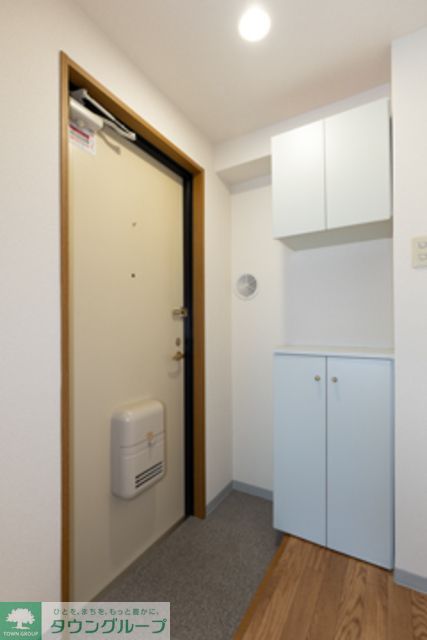 玄関　※写真は同タイプ住戸です。