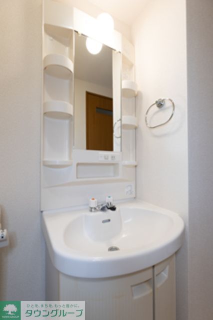 洗面設備　※写真は同タイプ住戸です。