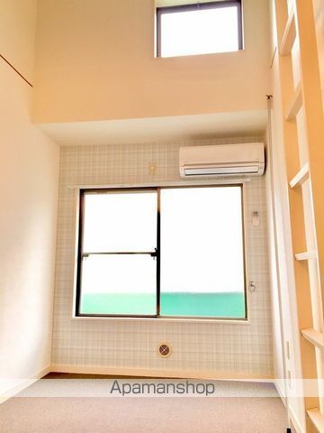 プラザドゥモーリスB棟の居間写真