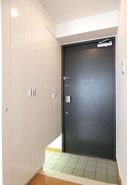 玄関　☆シューズボックス付き玄関スペース☆