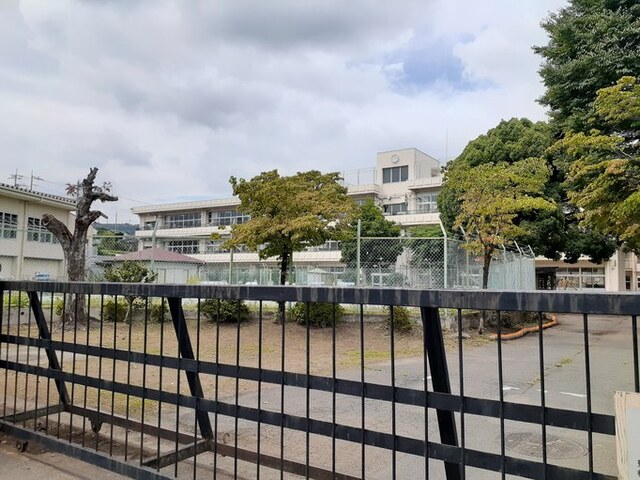小学校　渋川市立豊秋小学校（小学校）まで650m