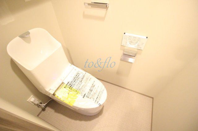 東急東横線 武蔵小杉駅 徒歩10分 6階建 築4年のトイレ写真