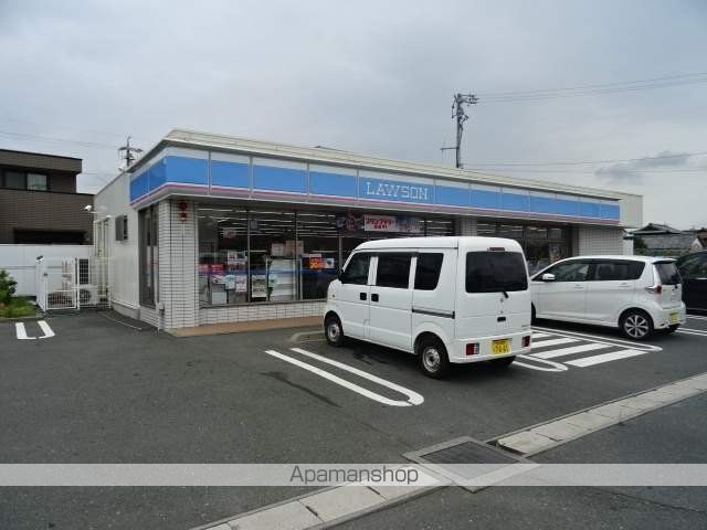 コンビニ　ローソン（コンビニ）まで887m