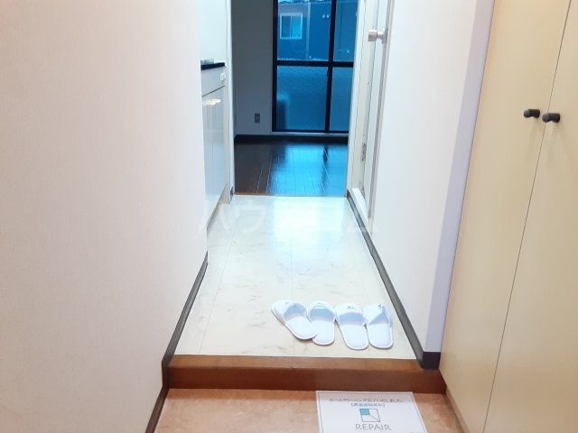 スカイコート千歳烏山の玄関写真