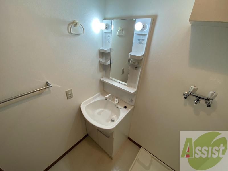 地下鉄東西線 円山公園駅 徒歩3分 9階建 築42年の内装写真