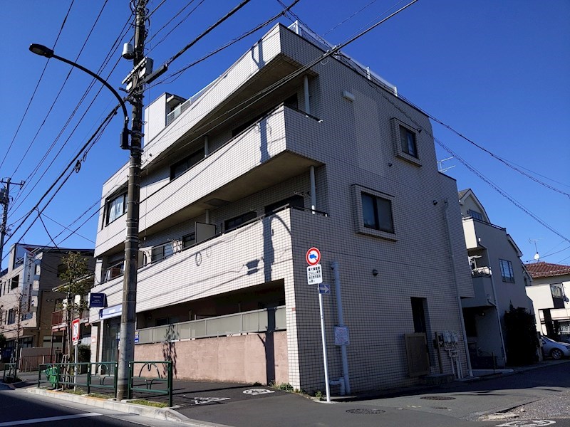 建物外観　３階建てＲＣマンション！