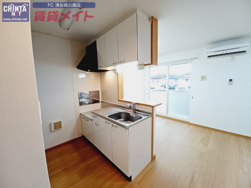 キッチン　同物件別部屋参考写真