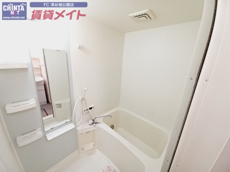 バス・シャワールーム　同物件別部屋参考写真