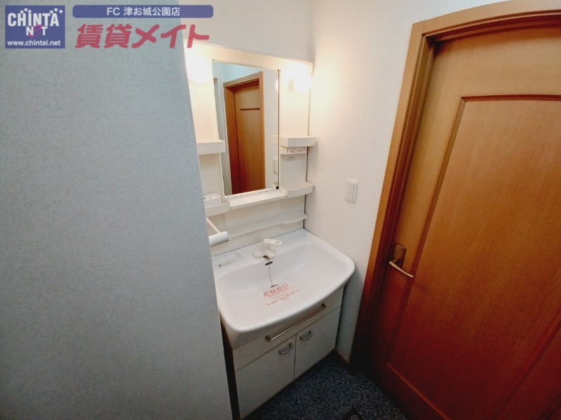 洗面設備　同物件別部屋参考写真