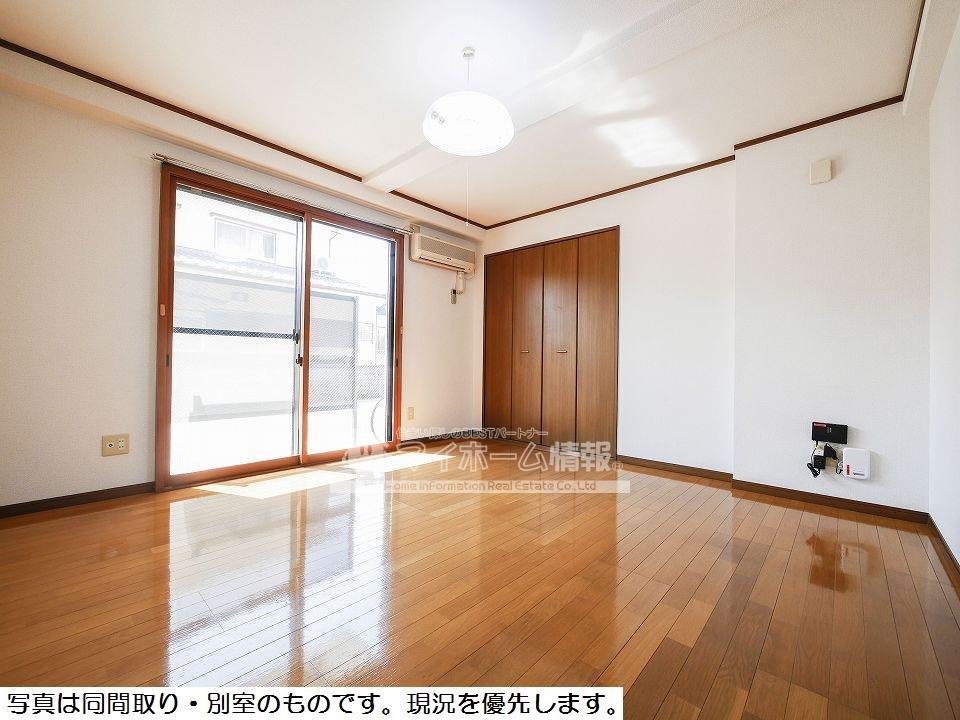居室・リビング　※内観写真は102号を引用しており、内装が異なる場合がござい