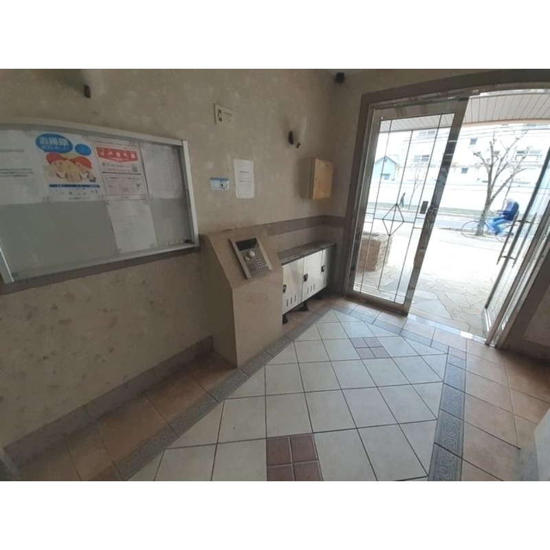 エントランス　オートロックもあります
