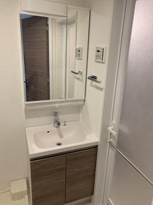 洗面設備　※同物件、別部屋になります。