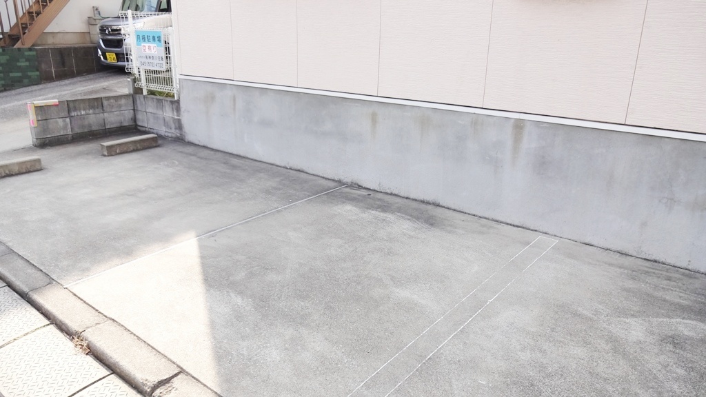 駐車場　敷地内駐車場アリ♪