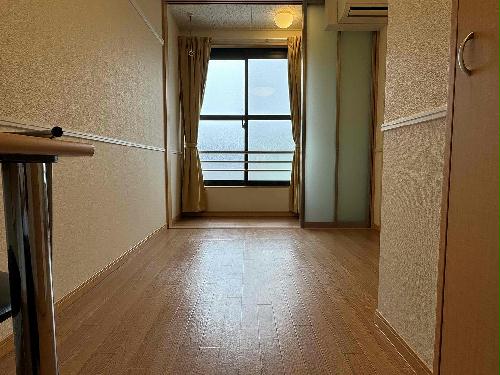 居室・リビング　※同タイプ部屋の写真となります