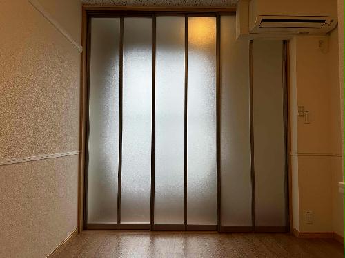 その他　※同タイプ部屋の写真となります（部屋仕切り）