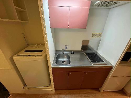 キッチン　※同タイプ部屋の写真となります