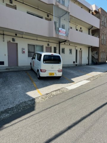 【平野コーポの駐車場】