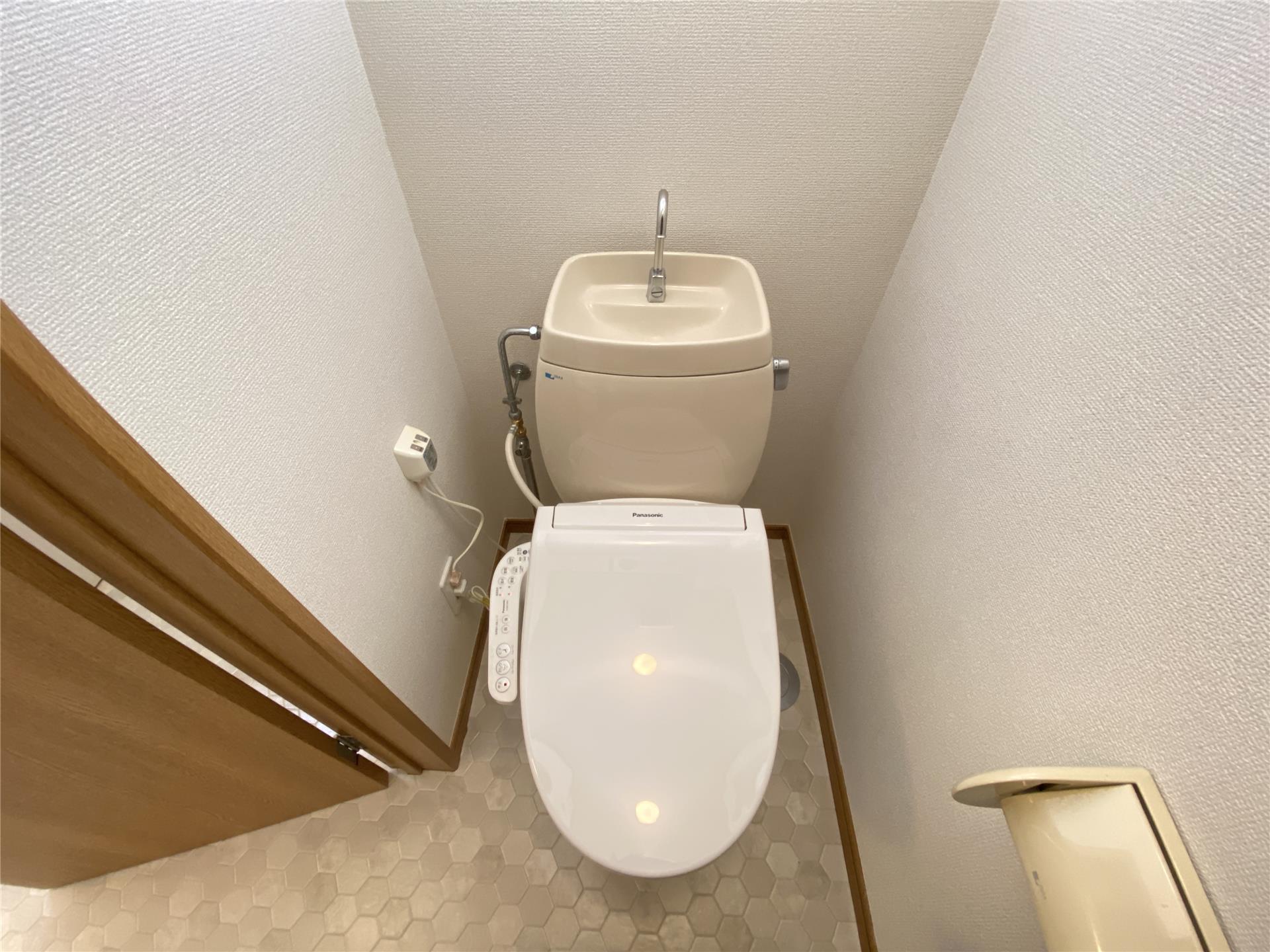 トイレ　洗髪洗面化粧台