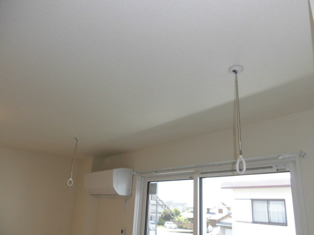 その他設備　室内物干し機