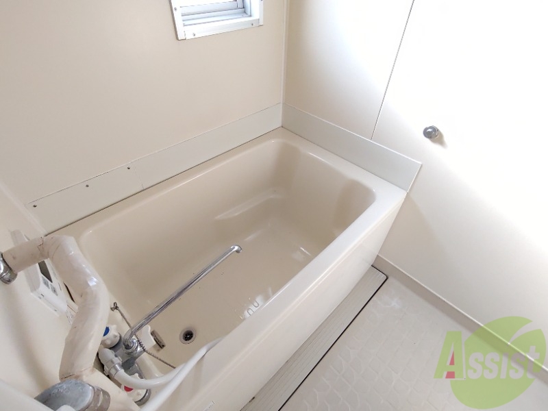 バス・シャワールーム　浴室は綺麗で追い焚きも付いて気持ちよくお過ごしいただけます。